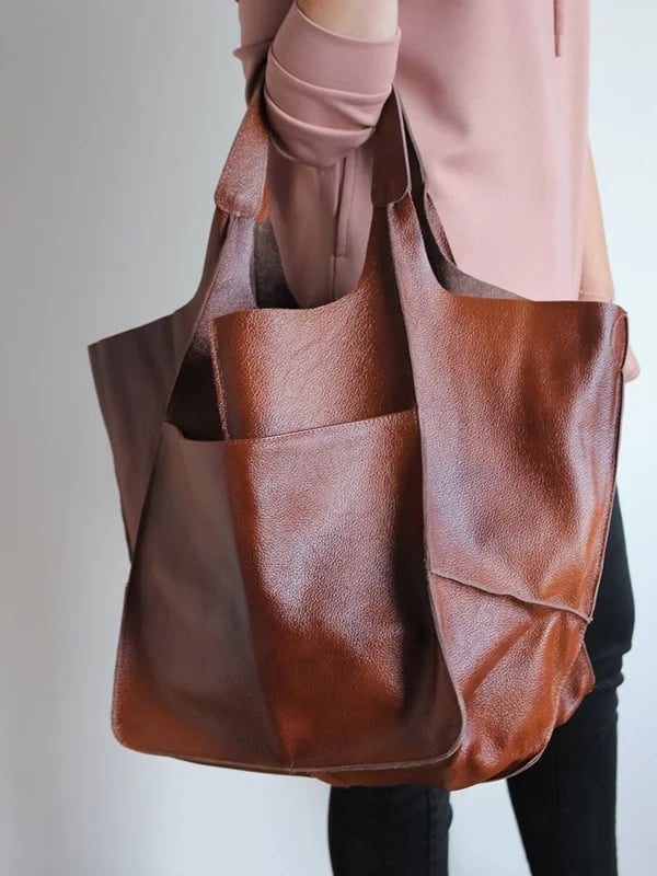 Xylia | New oversized handbag in handmade vegan leather.