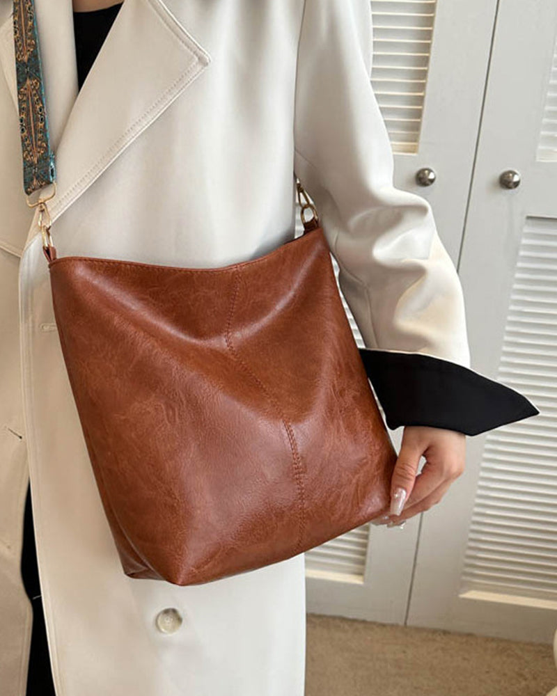 Yuna - Large bucket bag with vintage shoulder strap