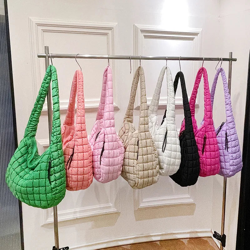 SUPERB - Elegant gathered shoulder bag
