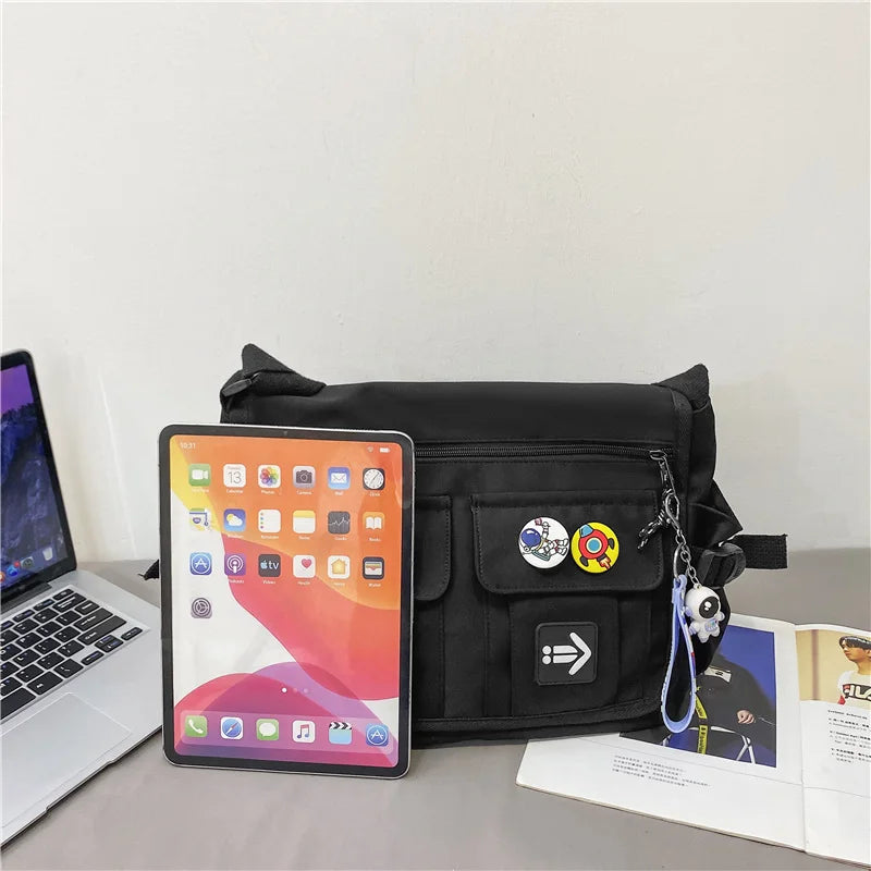 Zip & Trip - Trendy nylon shoulder bag