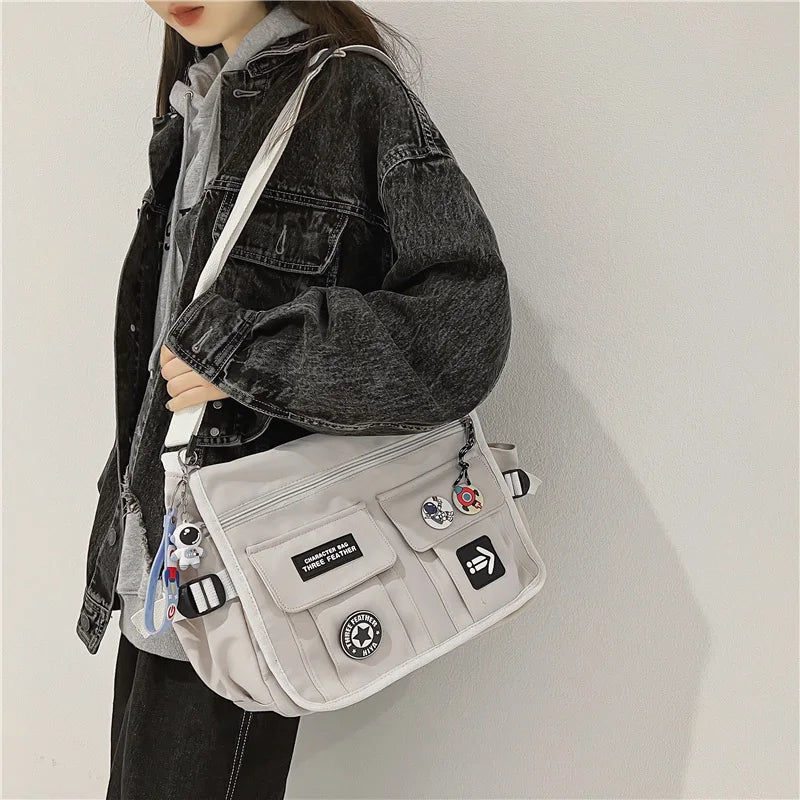Zip & Trip - Trendy nylon shoulder bag
