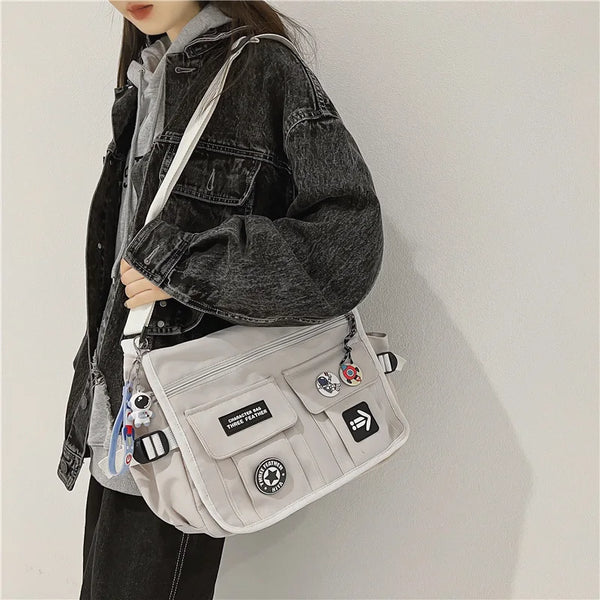 Zip & Trip - Trendy nylon shoulder bag