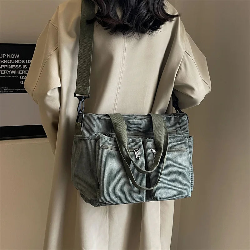 PEAK - Trendy shoulder bag in corduroy