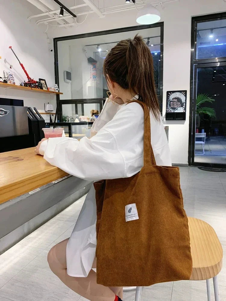 FemmeJet - Trendy corduroy shoulder bag