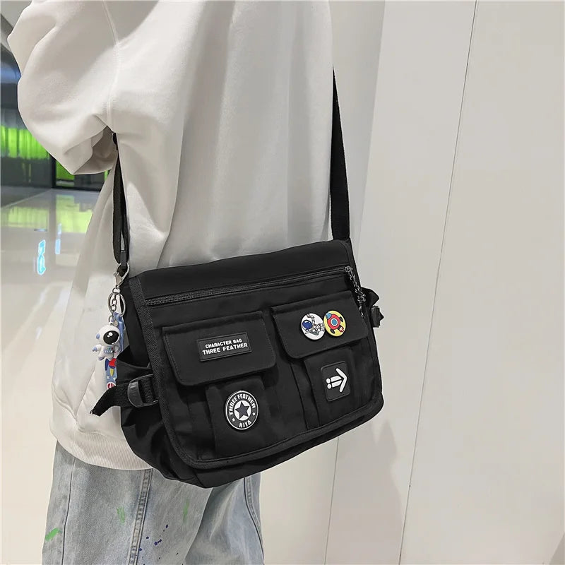 Zip & Trip - Trendy nylon shoulder bag