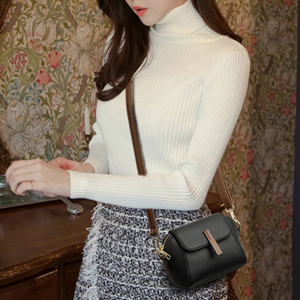 Lara shoulder bag - Compact and fashionable
