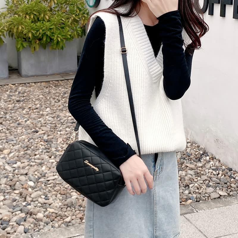 CompactBag™: Elegant handbag for women