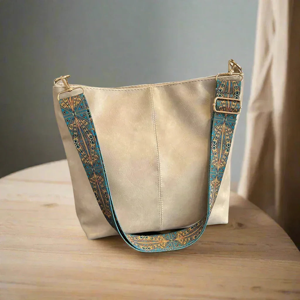 Women's vintage leather shoulder bag - Kelsey