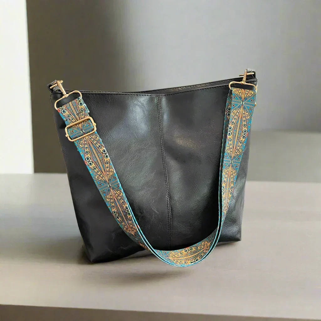 Women's vintage leather shoulder bag - Kelsey