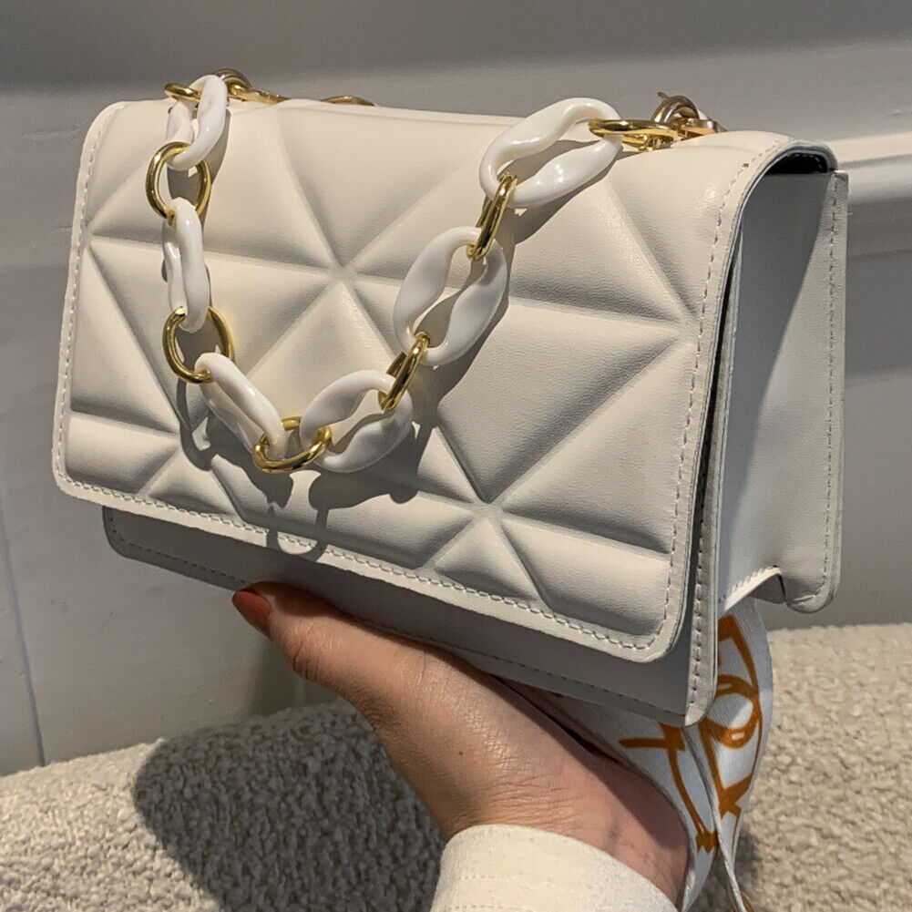 Savannah padded handbag | Elegant and trendy